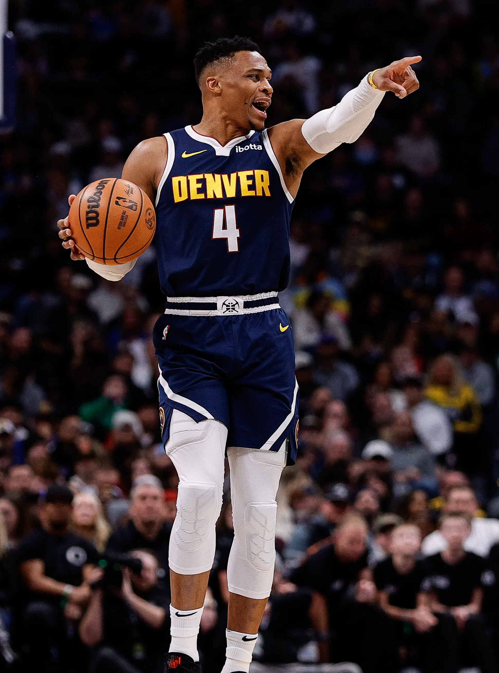 易游体育平台-威少狂砍塔图姆分，魔术迎来新赛季高光！