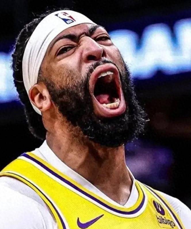 易游体育平台-湖人惊艳全场，状态爆棚助攻爆棚，莫兰特逆转取胜！